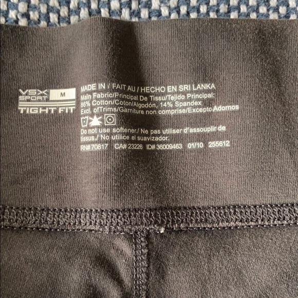 Grey ty dye yoga shorts - NWOT - Picture 2 of 2